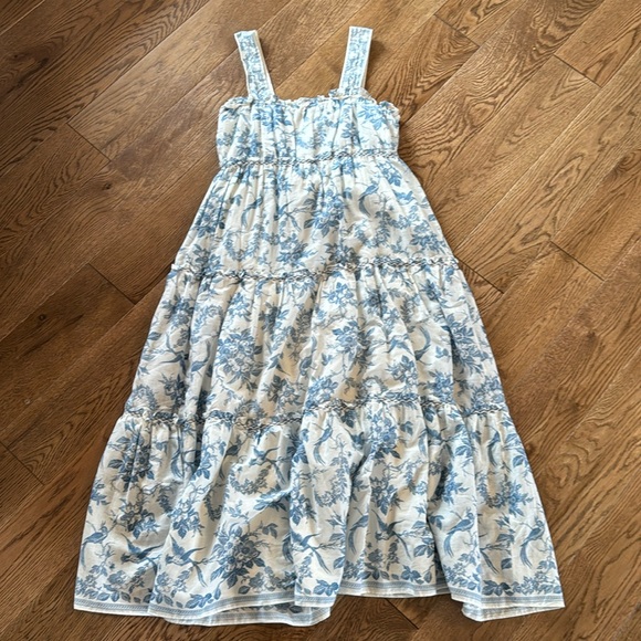 Max Studio Dresses & Skirts - Women’s MAX STUDIO Flowy Summer Dress • blue & white floral • sz. M